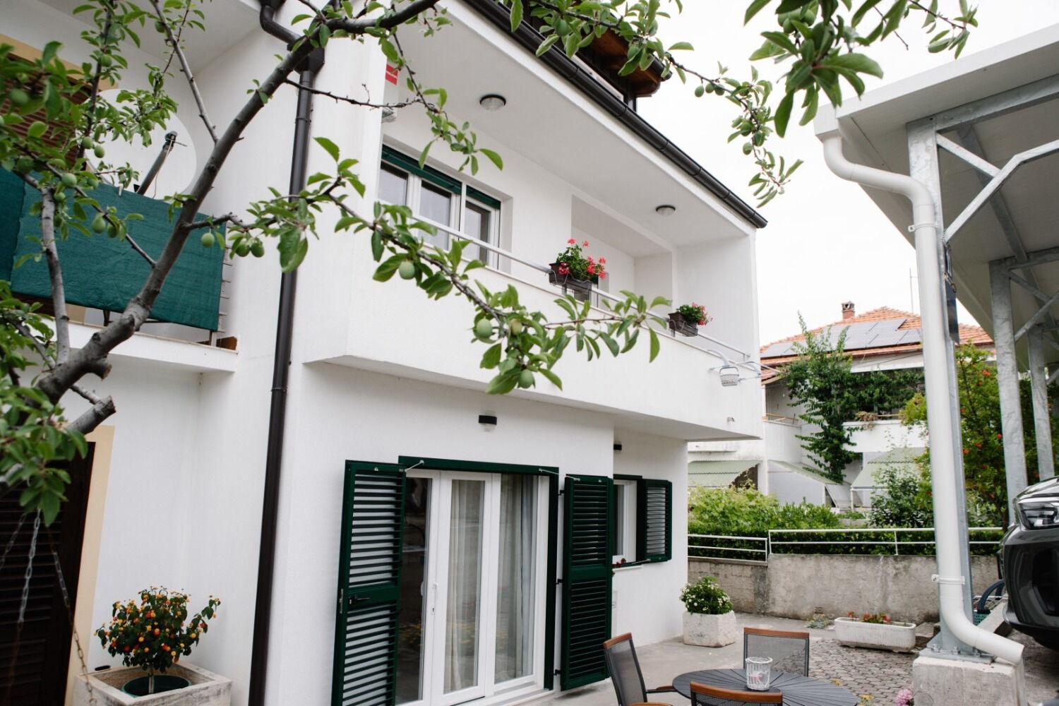 Apartments Petri - Close To The Sea Tisno Eksteriør billede